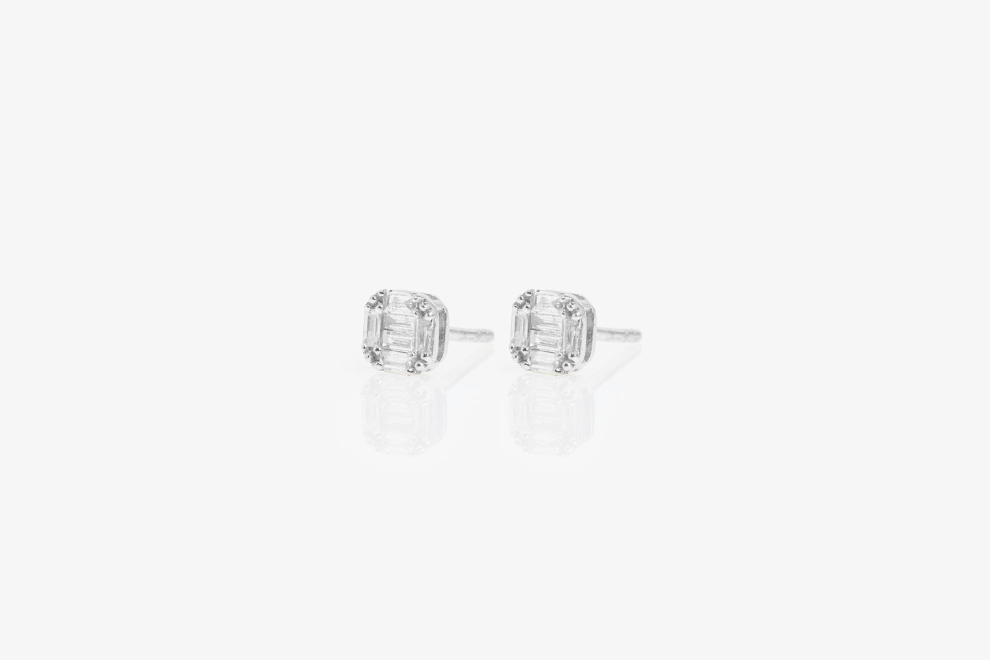 Xia Diamond Studs