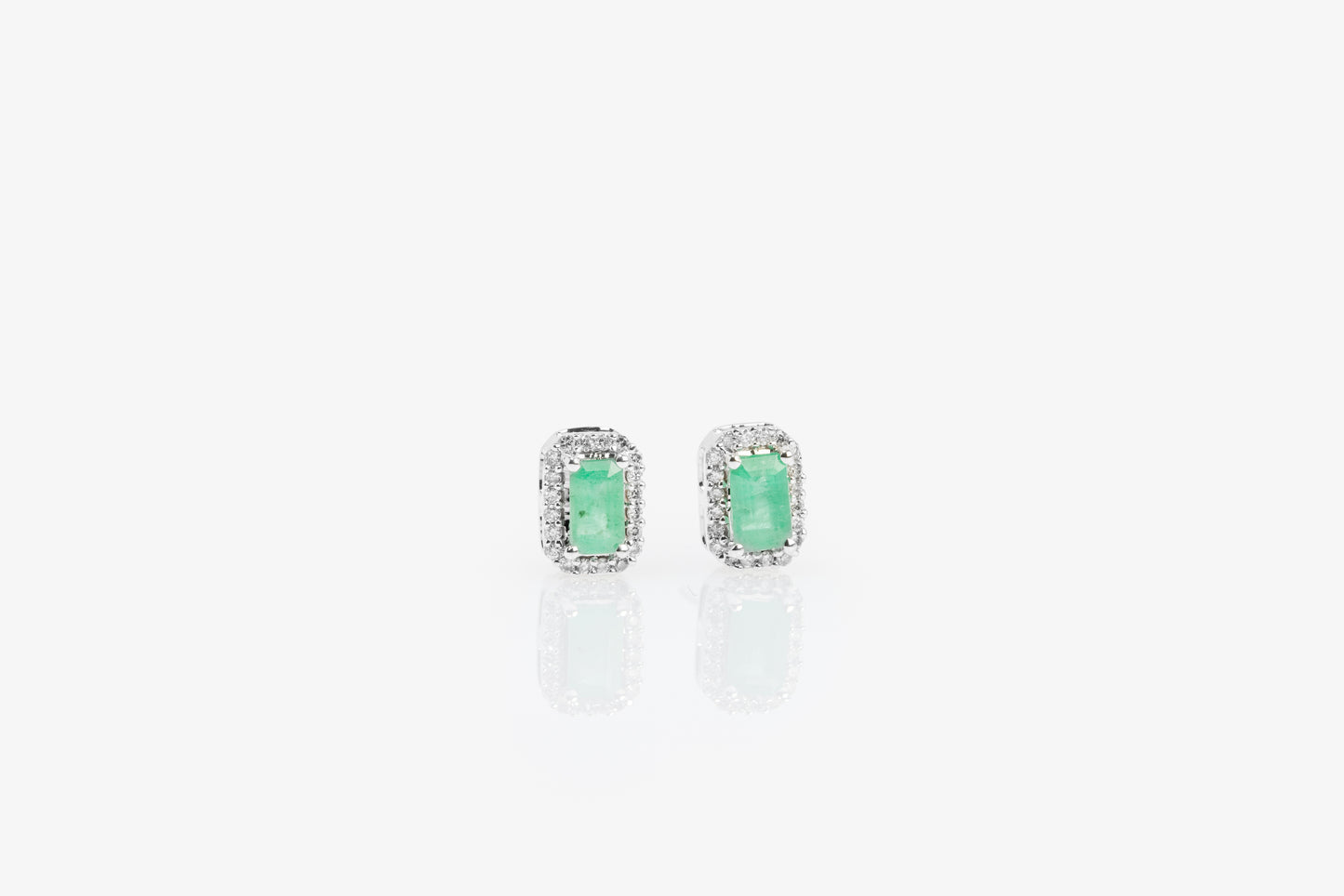 Loise Emerald Studs