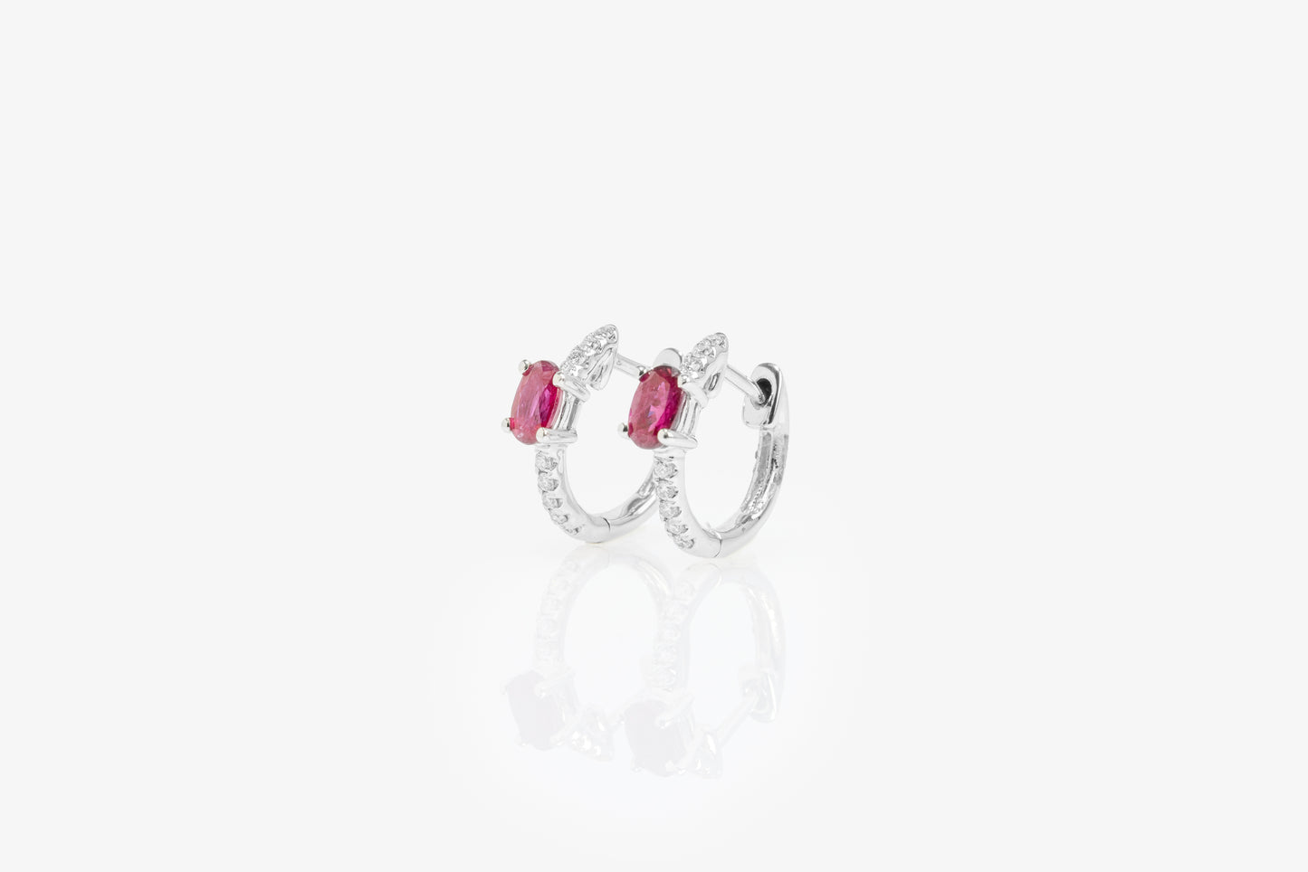 Ilse Ruby Hoops