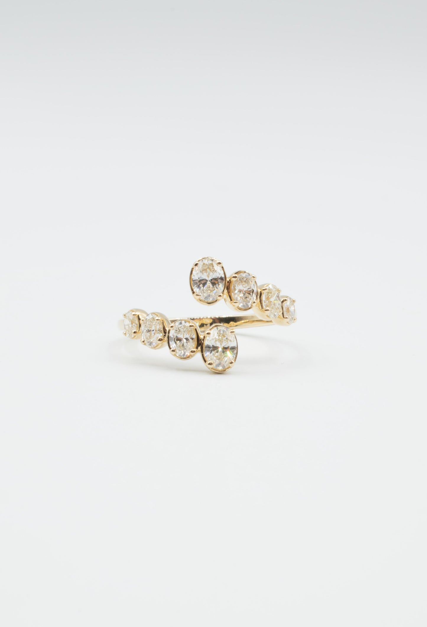 Caracol Bezel Diamond Ring