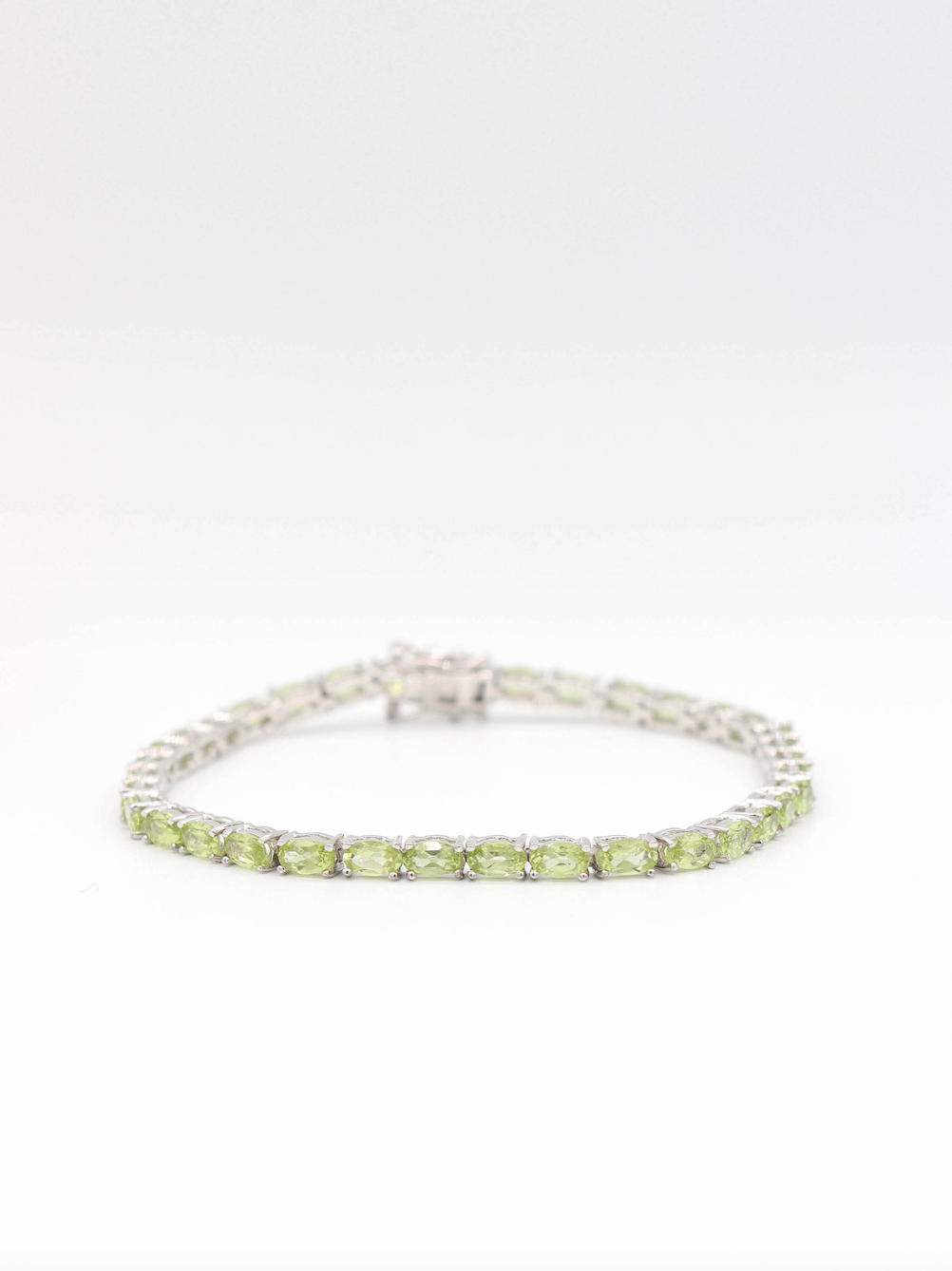 Camila Oval Peridot