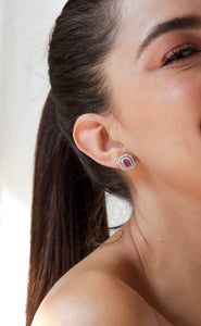 Renata Studs