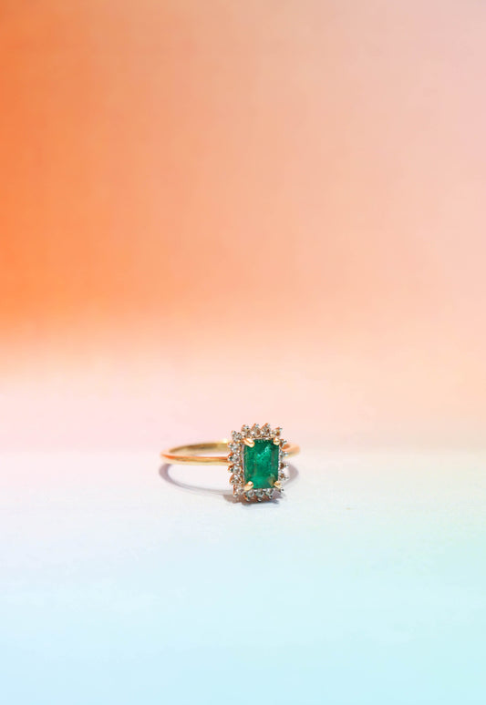 Pia Emerald Ring