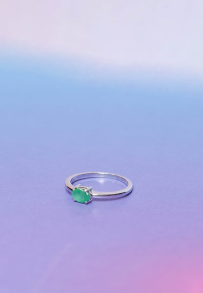 Solitario Emerald Ring