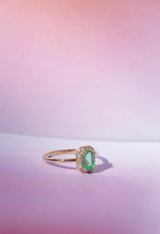 Malva Emerald Ring